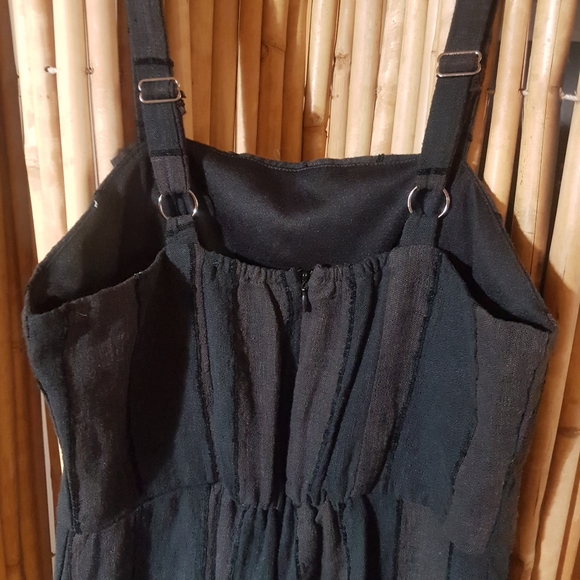 Linen Jumpsuit.  Size Sm/Med. - Picture 10 of 10